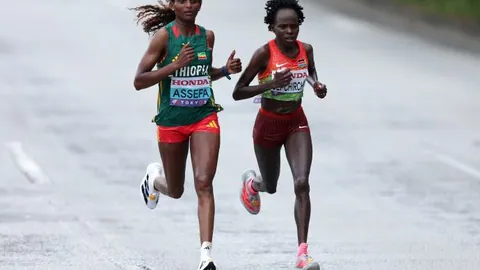 曼联逆袭十人皇马 4-1挺进欧联杯八强 遭遇里昂 B费帽子戏法+3粒点球战果辉煌